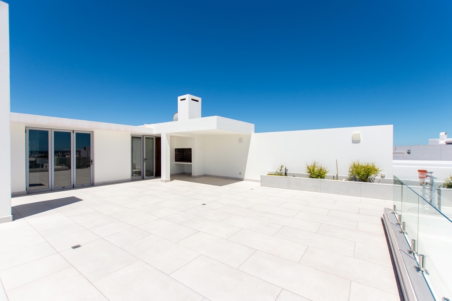 5 Bedroom Property for Sale in Paradise Beach Western Cape